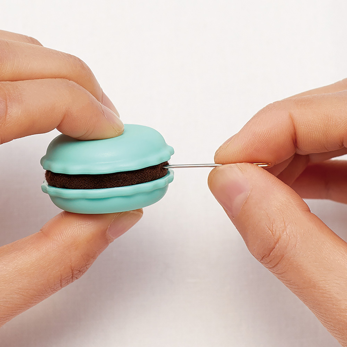 クロバー　マカロン針やすめ＆針みがき　ミント　２３－０５６