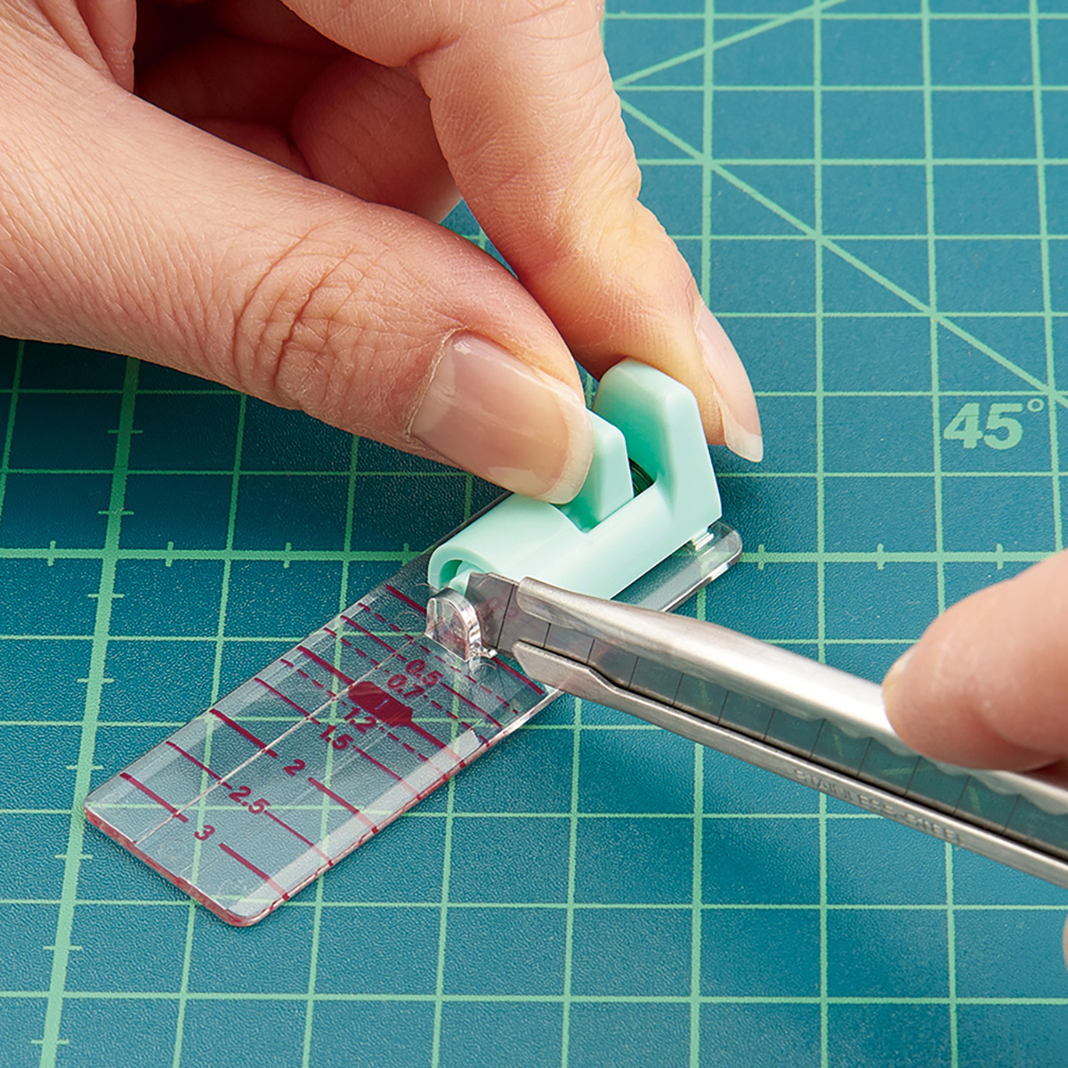 クロバー　ぬいしろカッターガイド　２５－３２３