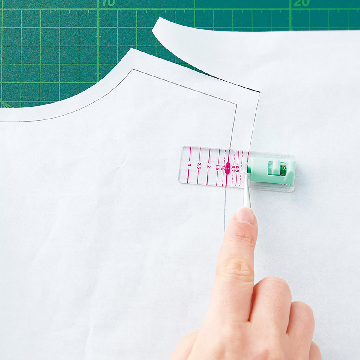 クロバー　ぬいしろカッターガイド　２５－３２３