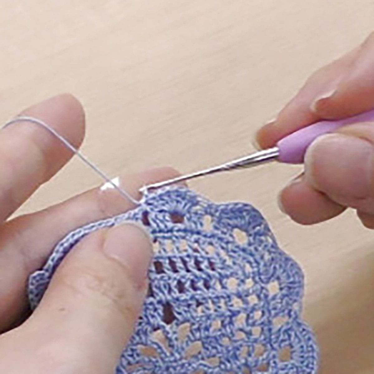 クロバー　貼るシンブル　５７－３９４