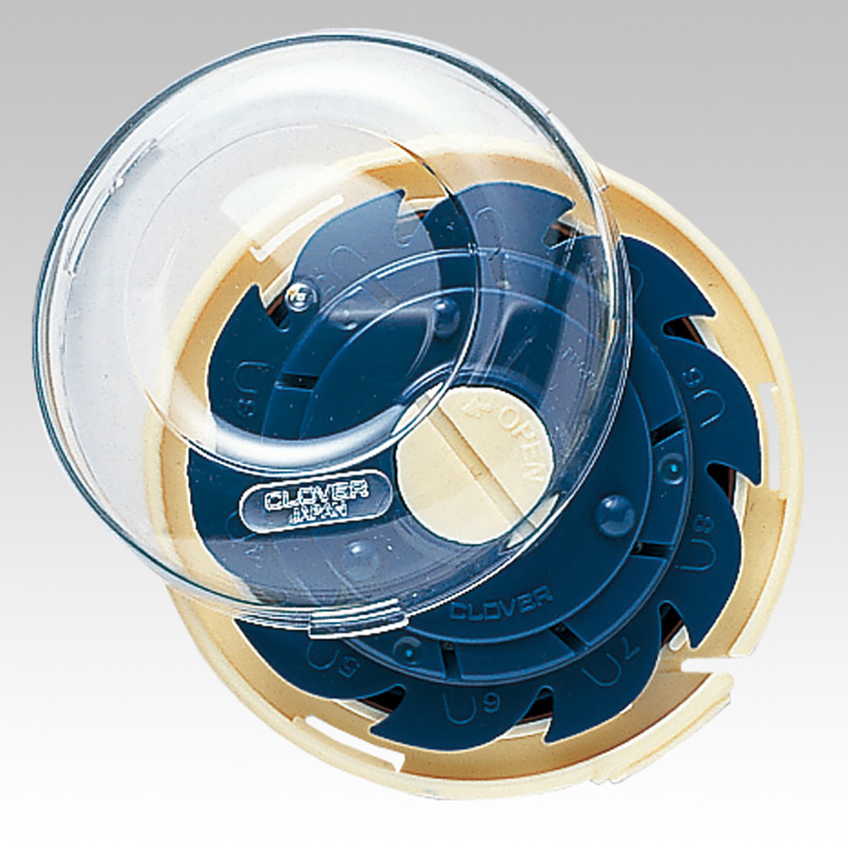 クロバー　リール式針ケース「キルトドーム」　５７－６９４