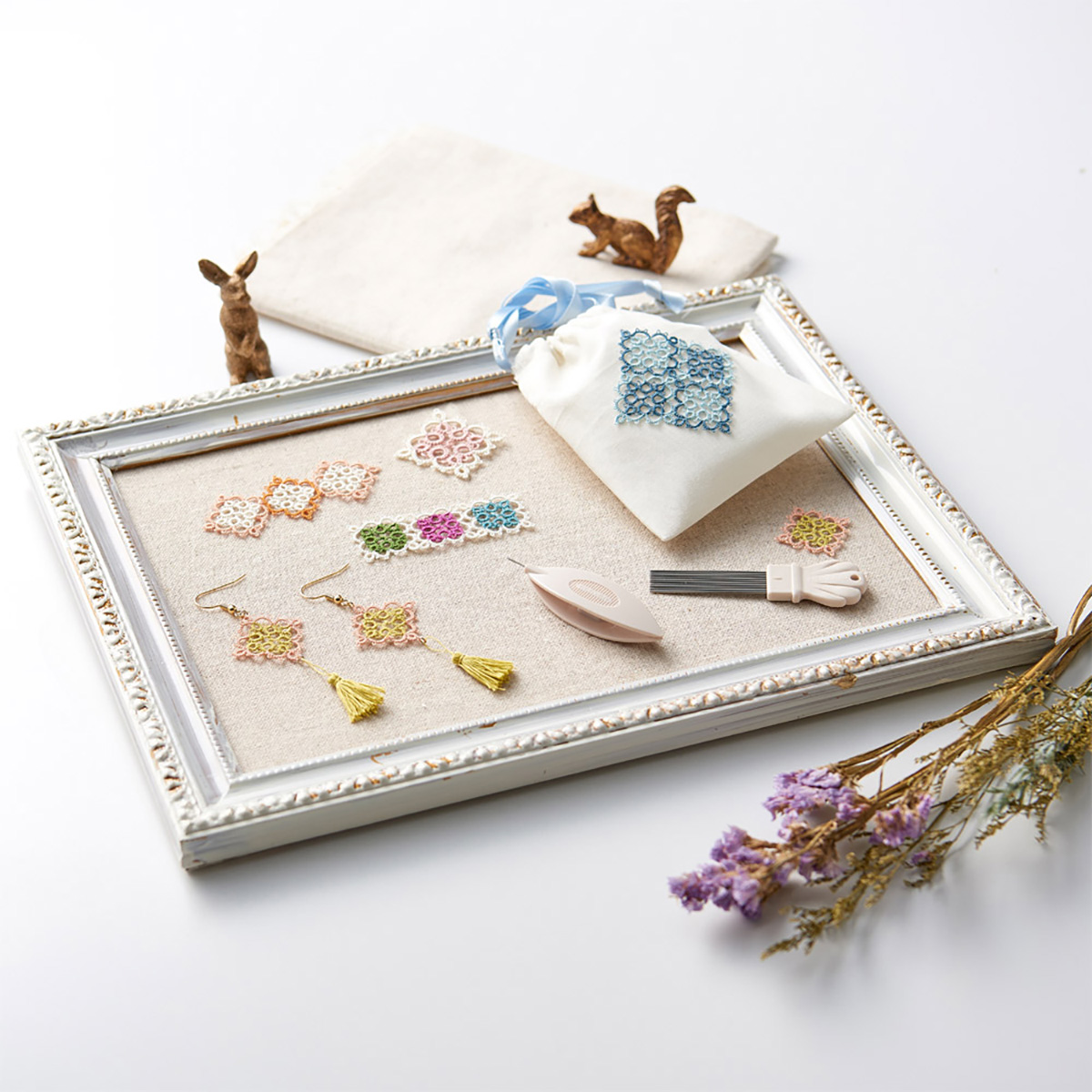 クロバー　かぎ針付タティングシャトル　Ｎｏ．８（０．９０ｍｍ）　５７－７１０