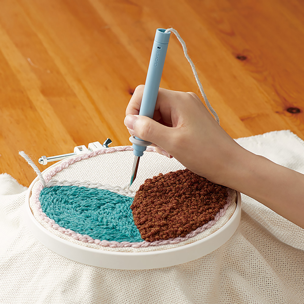 クロバー　パンチニードル用フープ　１８ｃｍ　５７－７７４