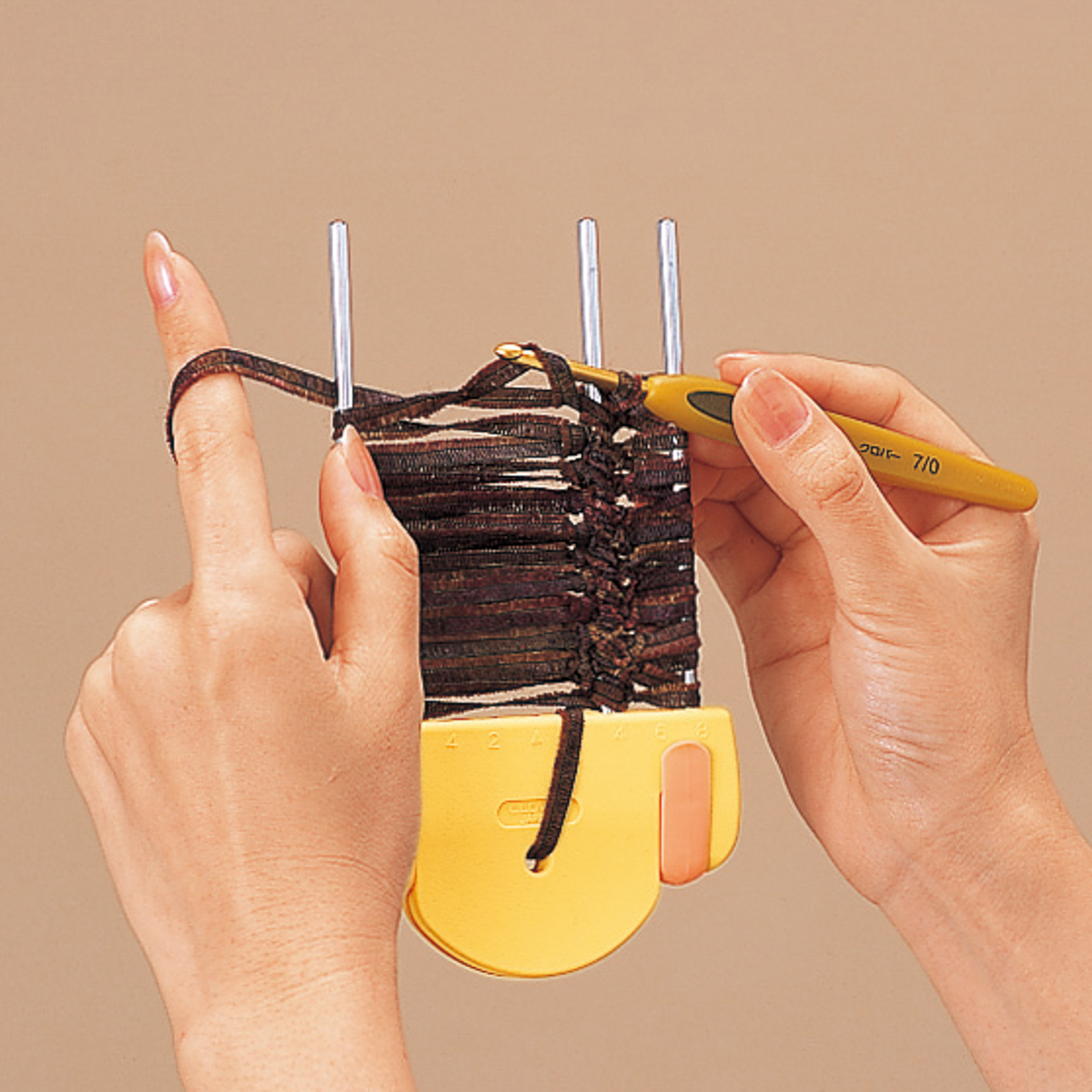 クロバー　ヘアピンレース編み器　（クリップ式）　５７－８１８