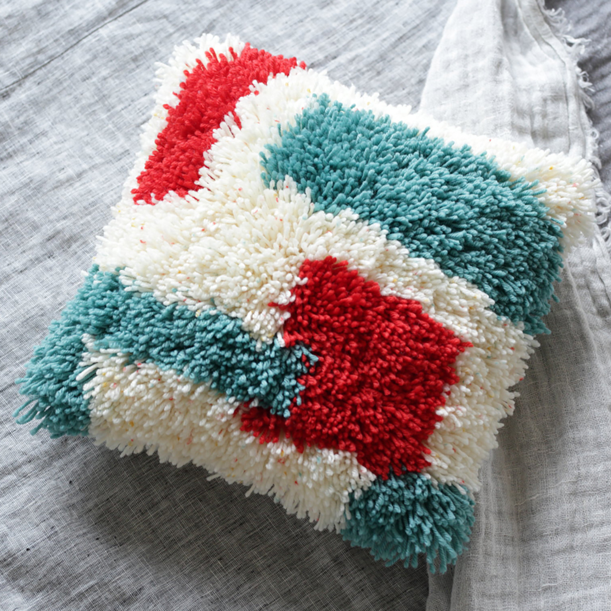 クロバー　◆作品本◆ラグメーカーで作る　おしゃれなインテリアラグ　７１－３２２