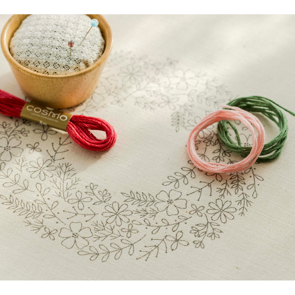 YULAのこころ躍る草花刺繍 夜の森パーティー ミニトートバッグ