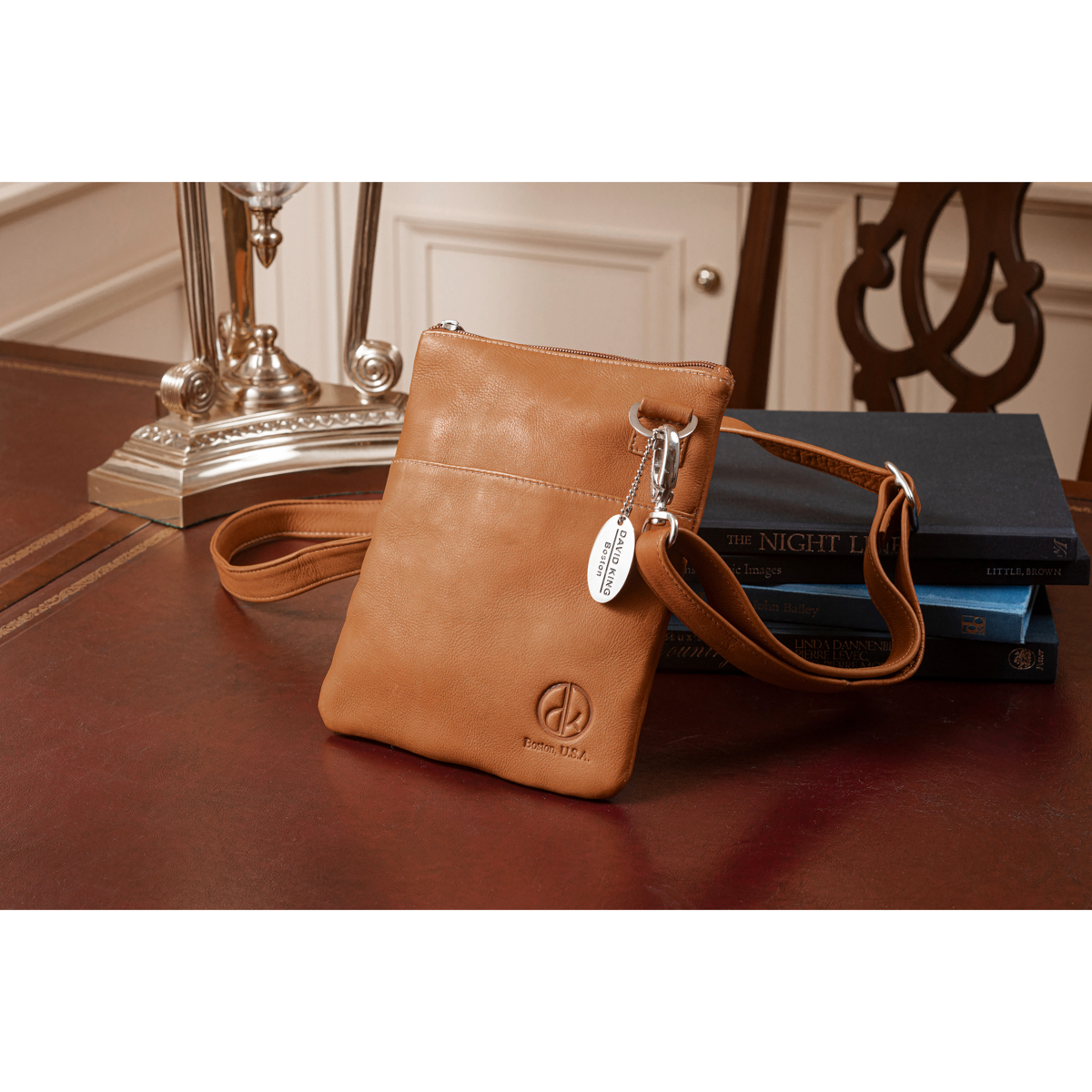 David King  薄マチミニショルダーバック　ブラウン