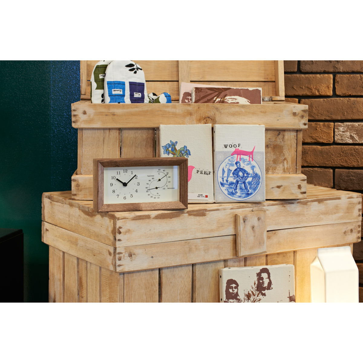 ●FRAME(フレーム) 温湿時計