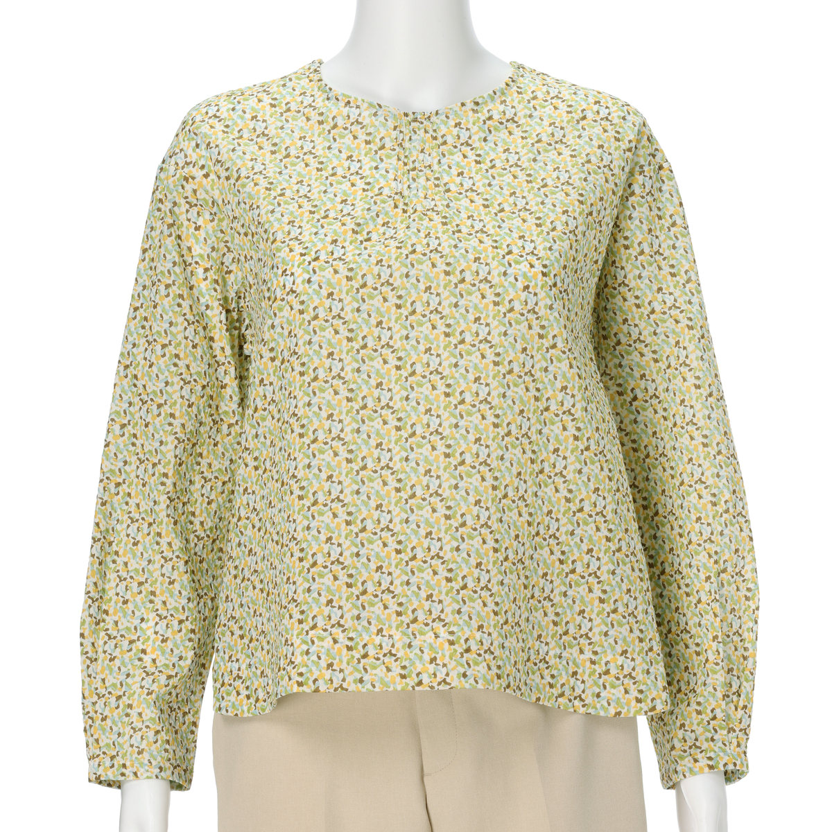 レーシーフォレスト　ミラクルウエーブノーカラーピンタックBL