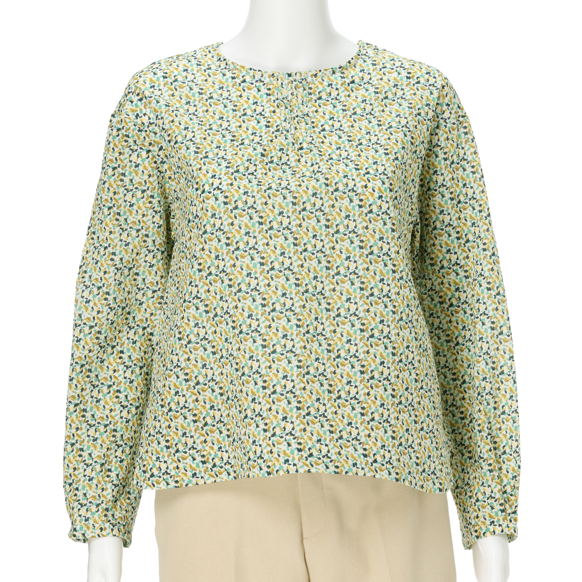 レーシーフォレスト　ミラクルウエーブノーカラーピンタックBL