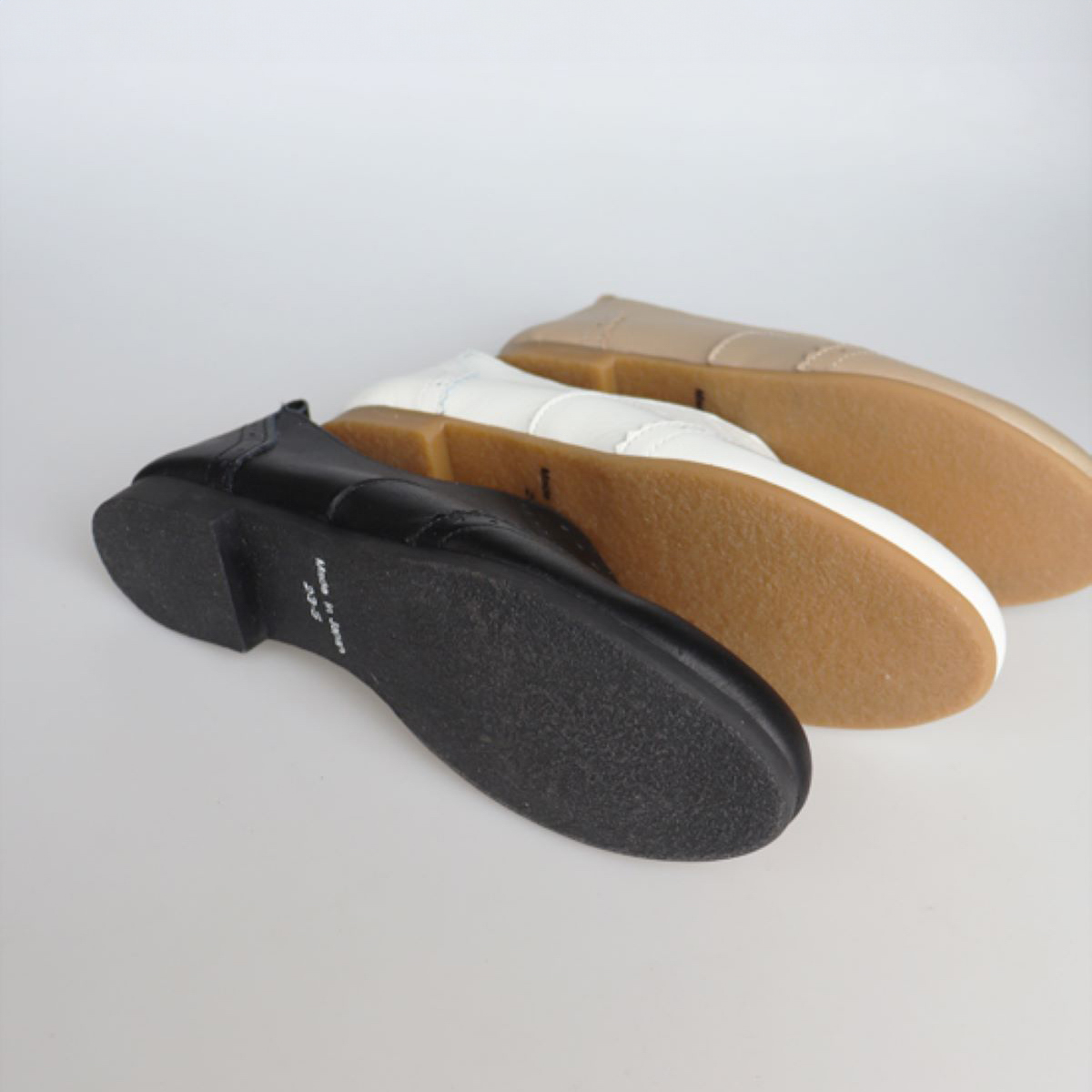 美品　SAYA　メダリオンスリッポン9／7まで SAYA 【本革】メダリオンシューズ(ブラウン) -靴＆ファッション
