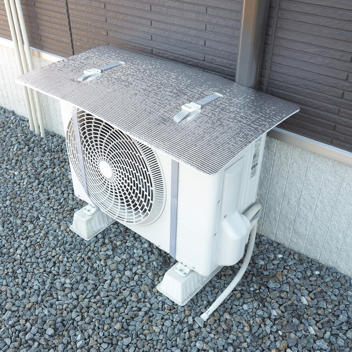 エアコン室外機 日差しバリアパネル