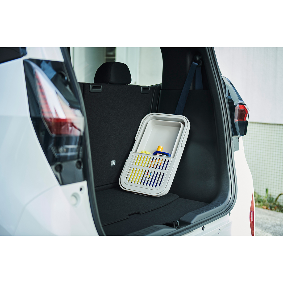 伊勢藤　おりたためるバスケット１５Ｌ　ちょい置きトレー付き　　グレー