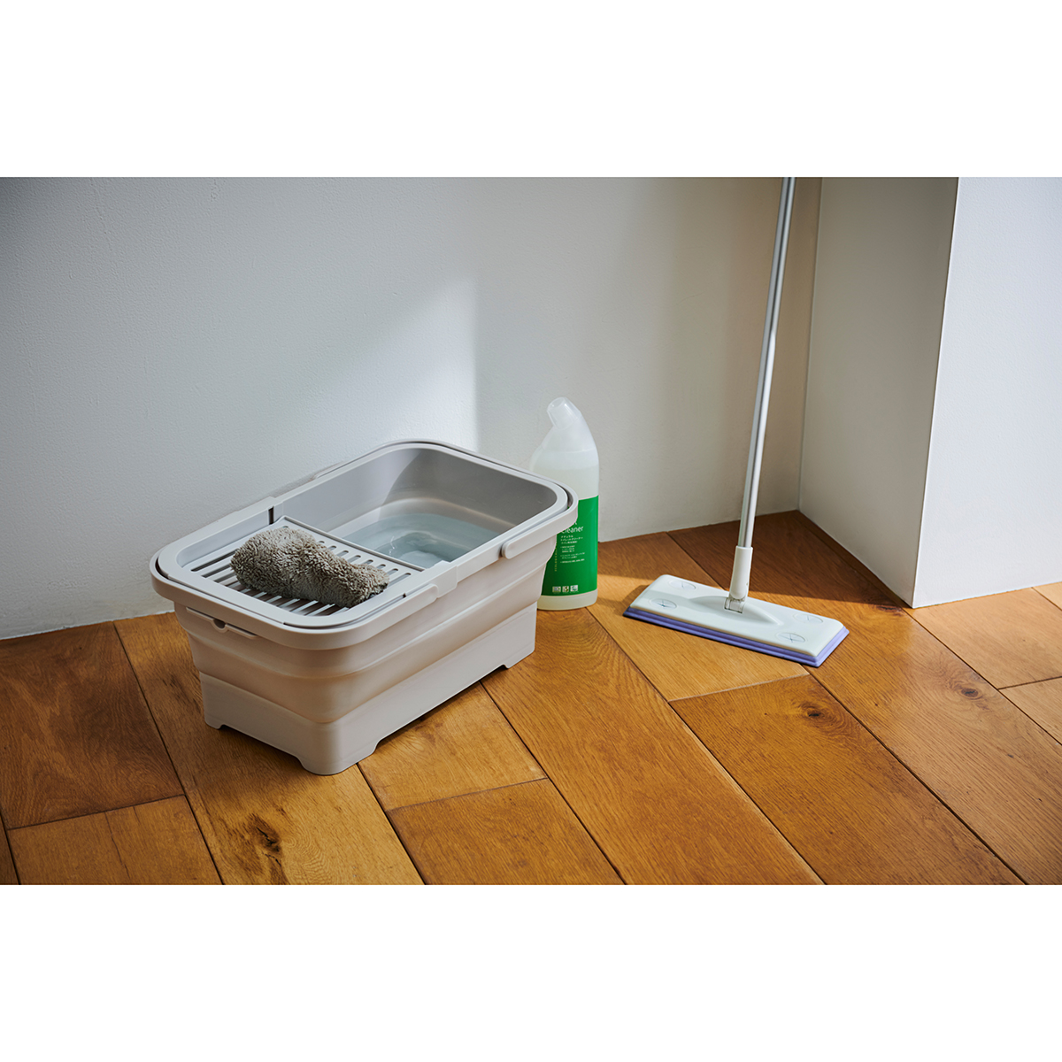 伊勢藤　おりたためるバスケット１５Ｌ　ちょい置きトレー付き　　グレー