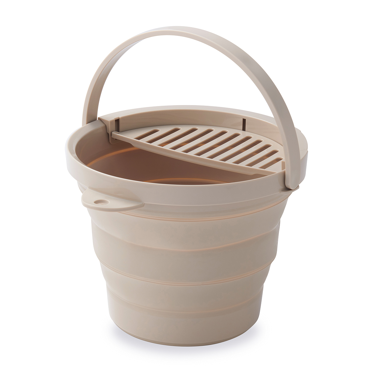 伊勢藤　おりたためるバケツ８Ｌ　ちょい置きトレー付き　　ベージュ