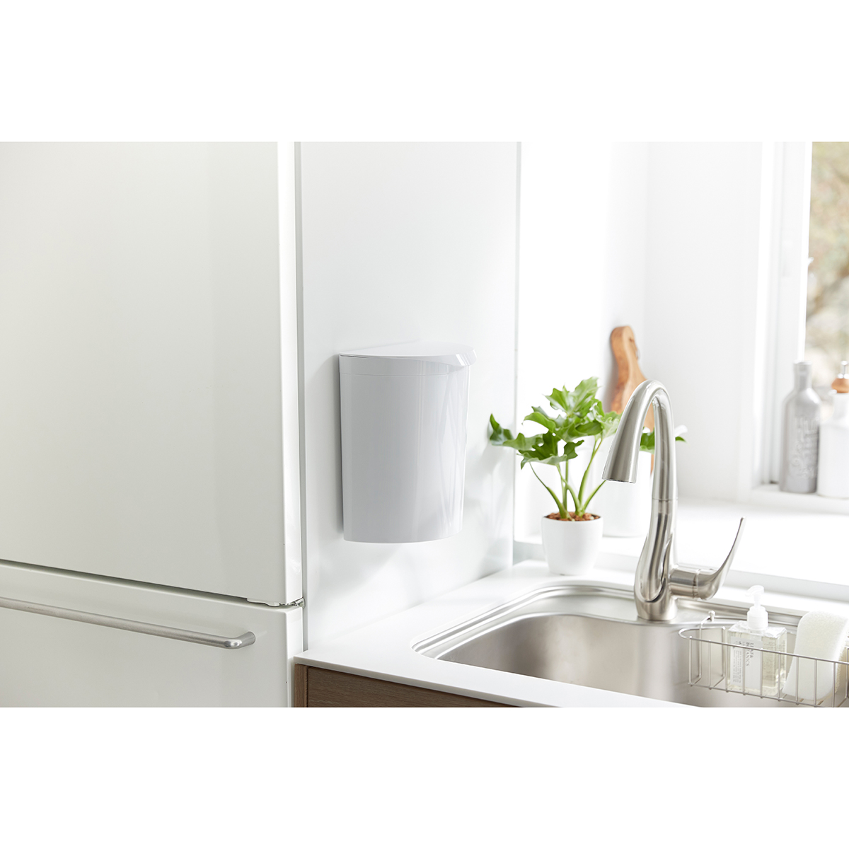 伊勢藤　メルナミニ　ホワイト