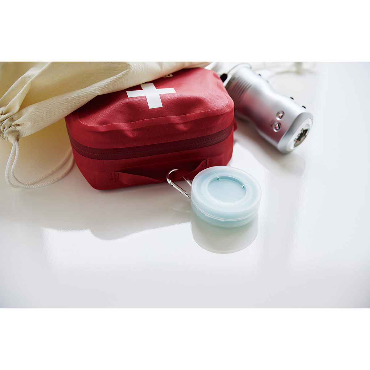 伊勢藤　おりたたみうがいコップ　ミントグリーン