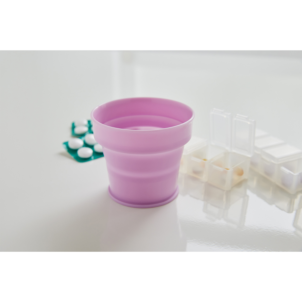 伊勢藤　おりたたみうがいコップ　ピンクベリー