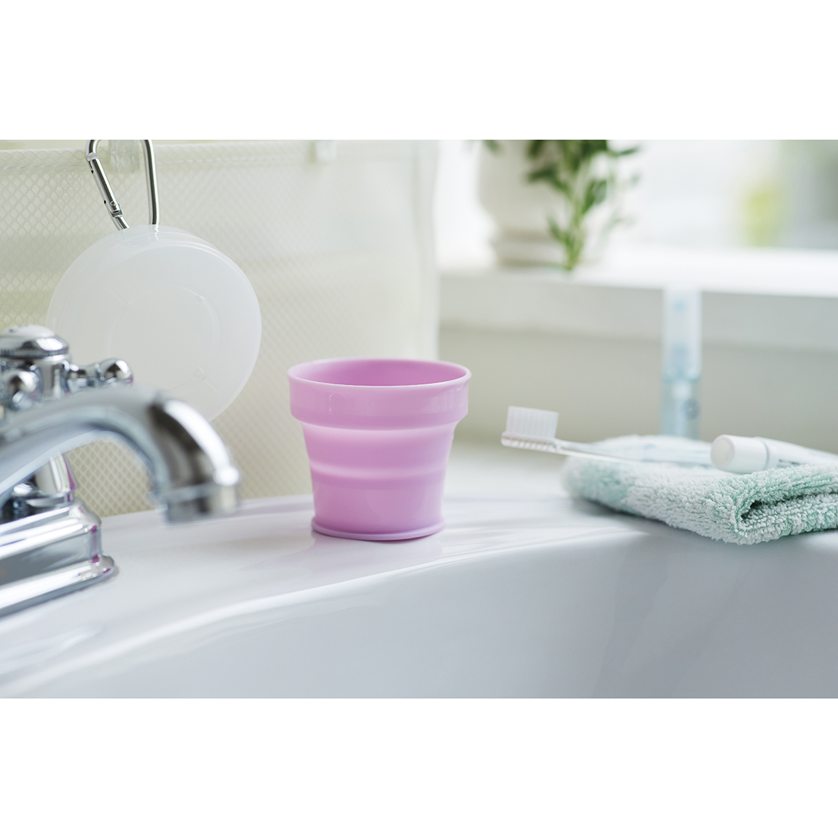 伊勢藤　おりたたみうがいコップ　ピンクベリー