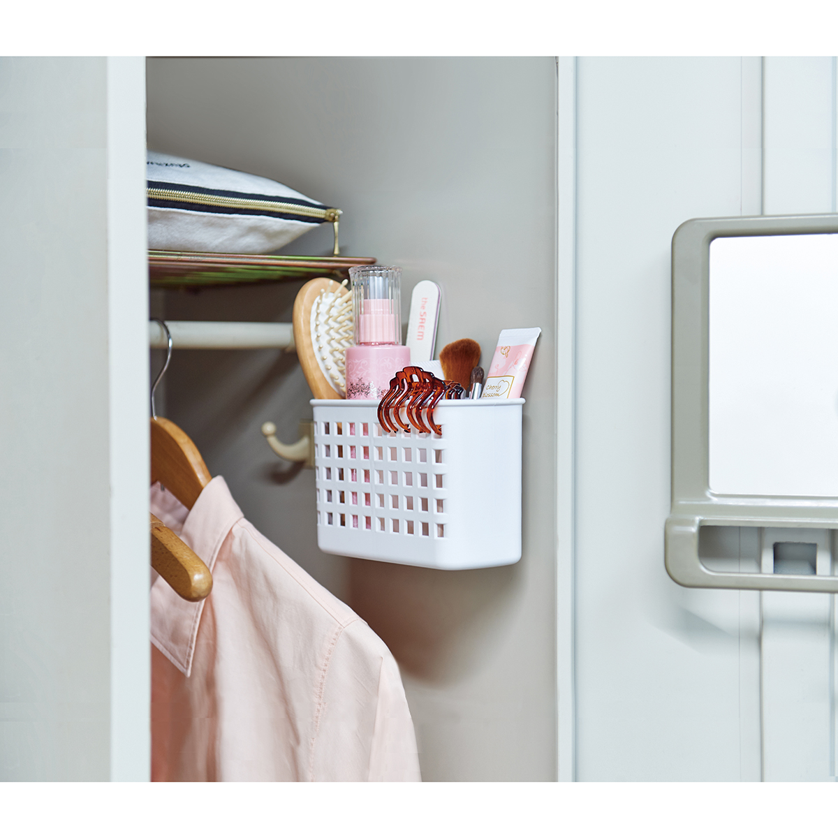 伊勢藤　マグケットＳ　ホワイト