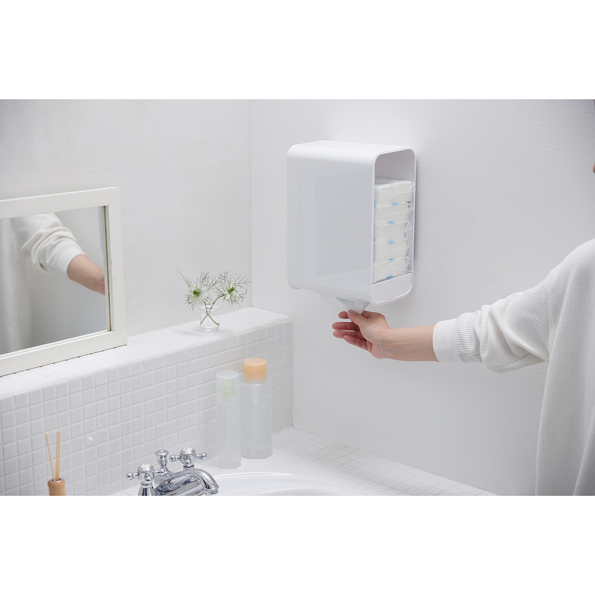 伊勢藤　タオルホルダー　ホワイト