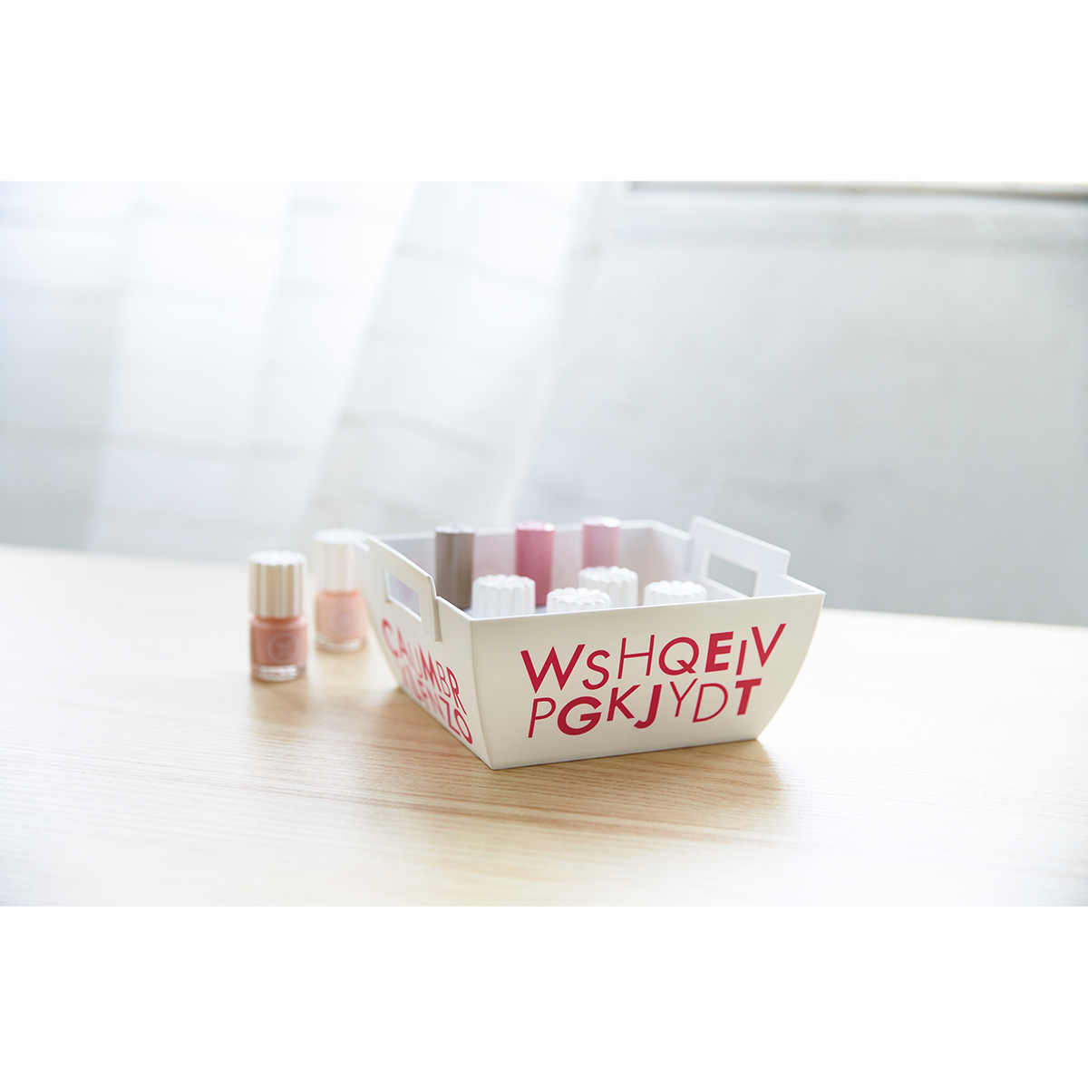 伊勢藤　クラスケット　ｗｉｔｈ　ｌｅｔｔｅｒｓ　　Ｍ　ピンク