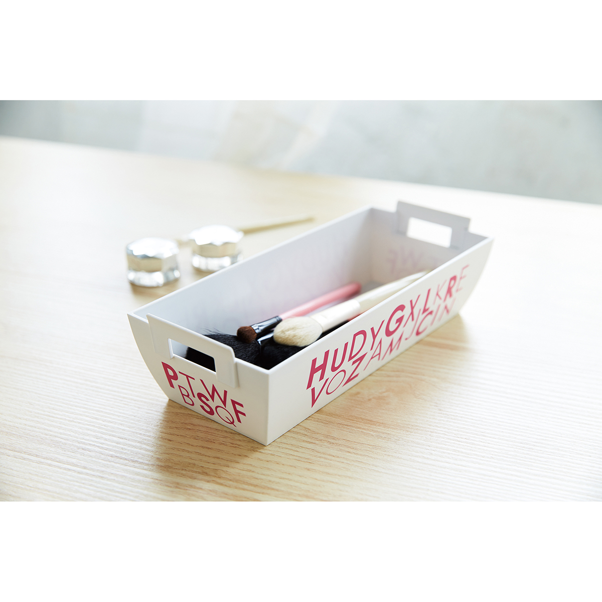 伊勢藤　クラスケット　ｗｉｔｈ　ｌｅｔｔｅｒｓ　　Ｓ　ピンク