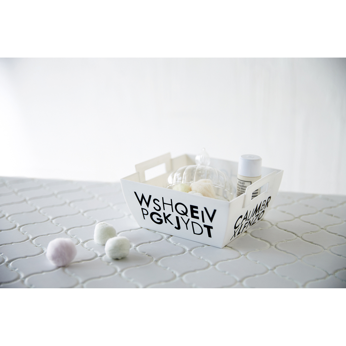 伊勢藤　クラスケット　ｗｉｔｈ　ｌｅｔｔｅｒｓ　　Ｍ　ブラック