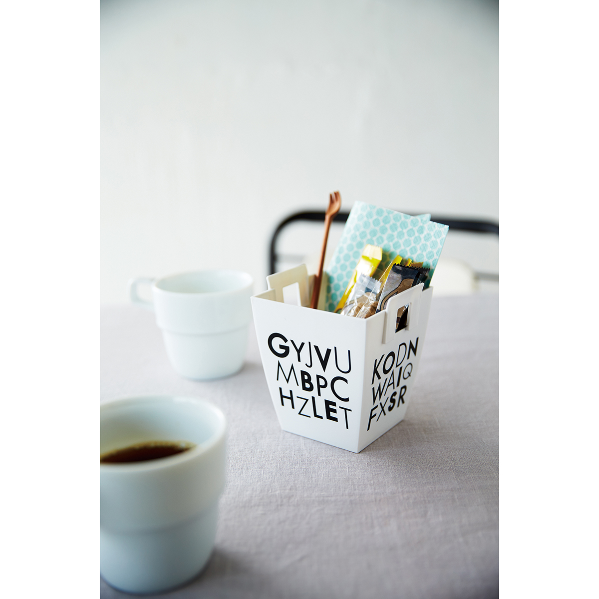 伊勢藤　クラスケット　ｗｉｔｈ　ｌｅｔｔｅｒｓ　ＸＳ　ブラック