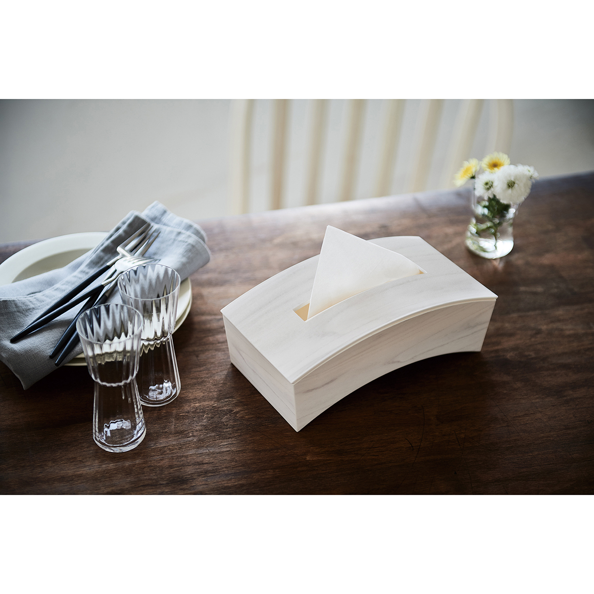 伊勢藤　ティッシュケースＢｏｗ　ウッディホワイト