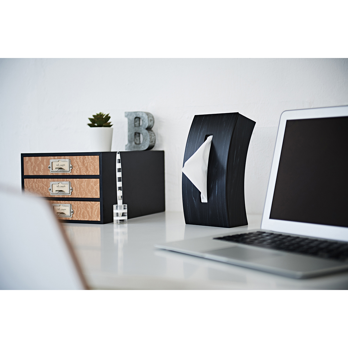 伊勢藤　ティッシュケースＢｏｗ　ウッディブラック