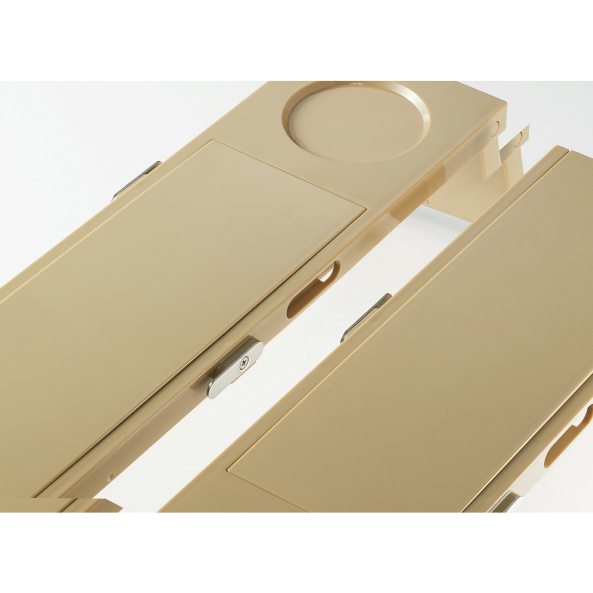 伊勢藤　アウトドアテーブル　ＰＩＣＮＯ　（３台）　カーキ