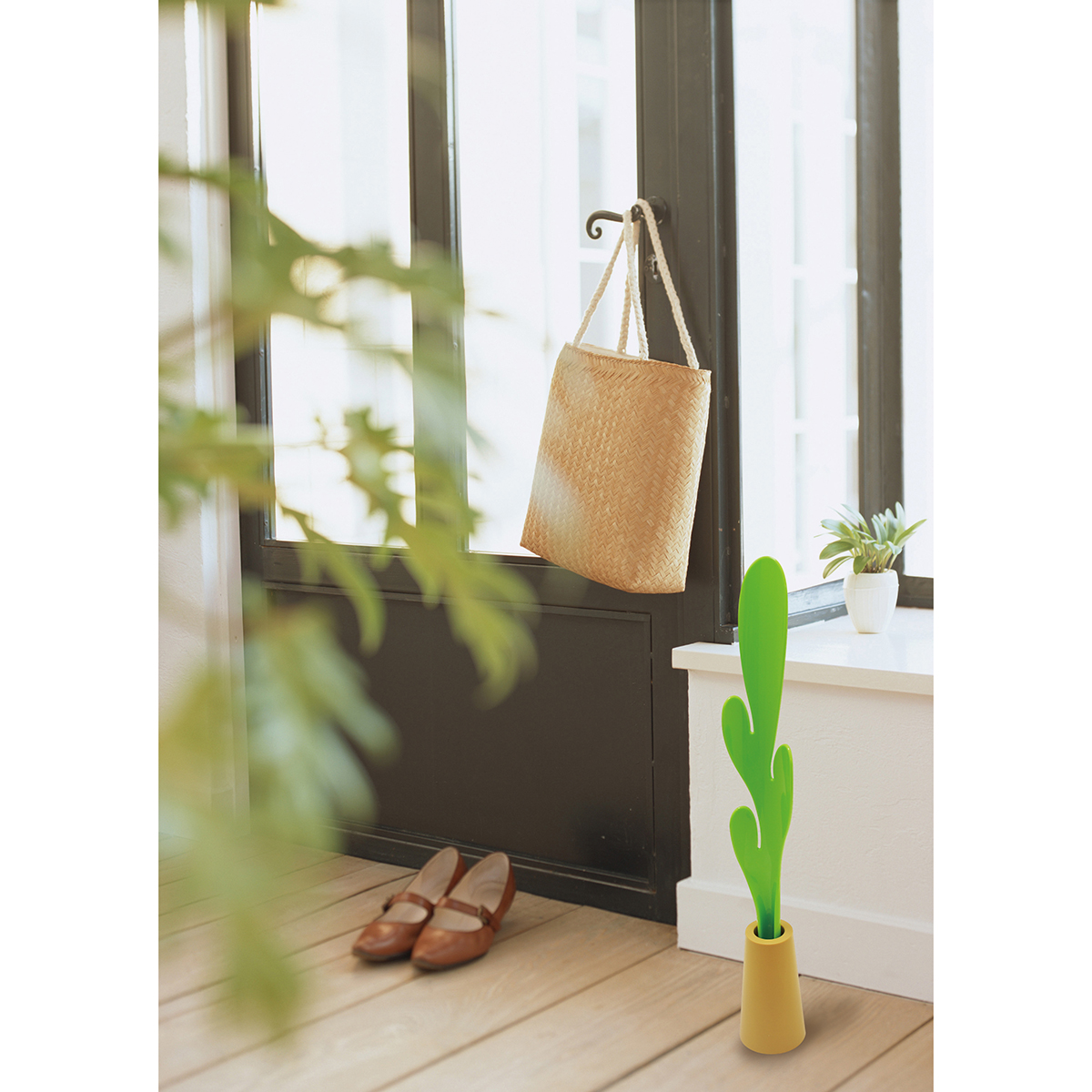 伊勢藤　カクタス（スタンド付き靴べら）　グリーン