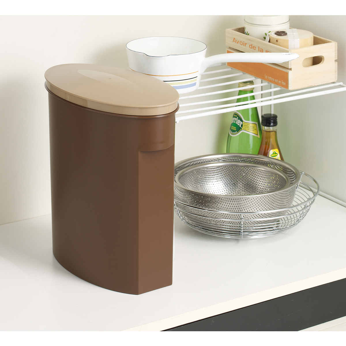 伊勢藤　お米袋そのまま保存ケース　５ｋｇ　ブラウン