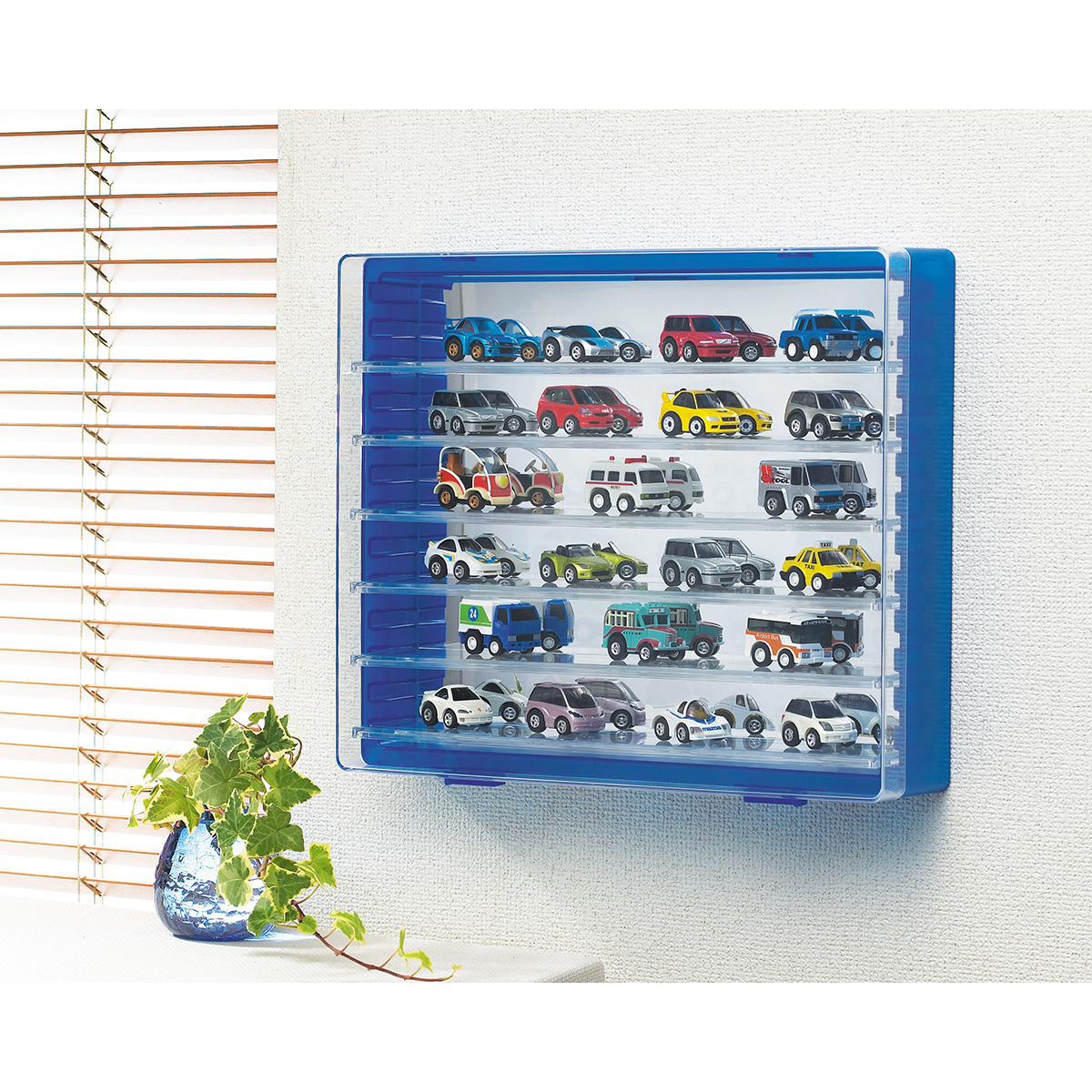 伊勢藤　コレクションケース　Ｋ６０６（壁掛タイプ）　クリアブルー