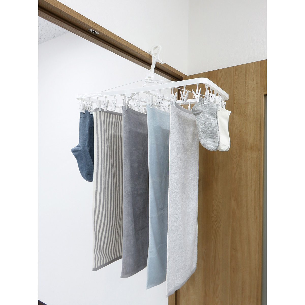 ネオスール ジャンボ角ハンガー ピンチ42個付 ホワイト | かぜとゆき