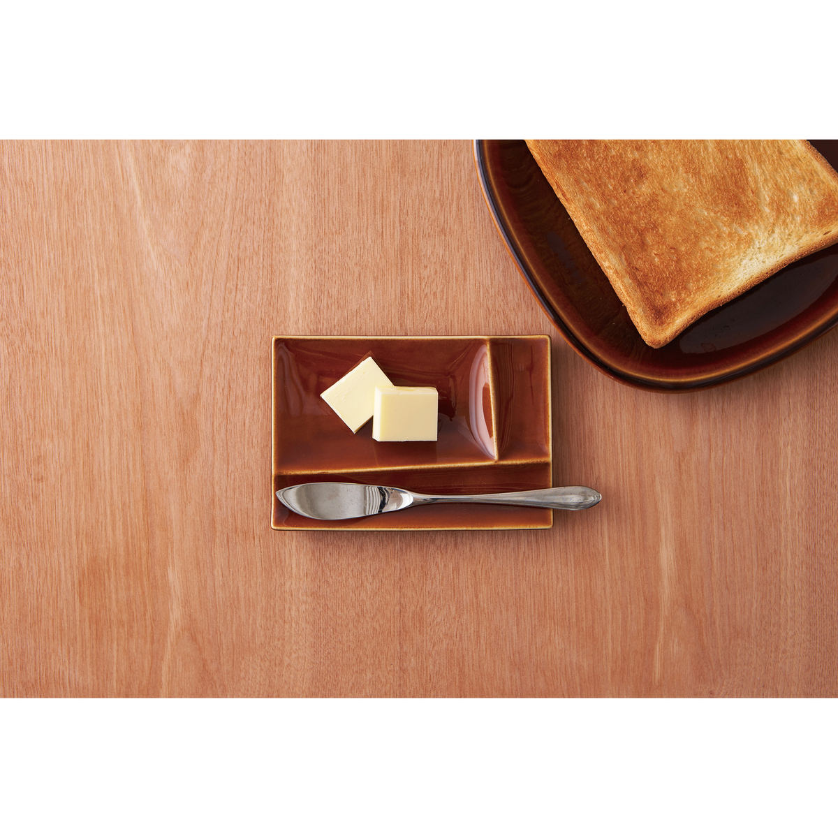 深山　isola（イゾラ）パレットプレートS　飴釉