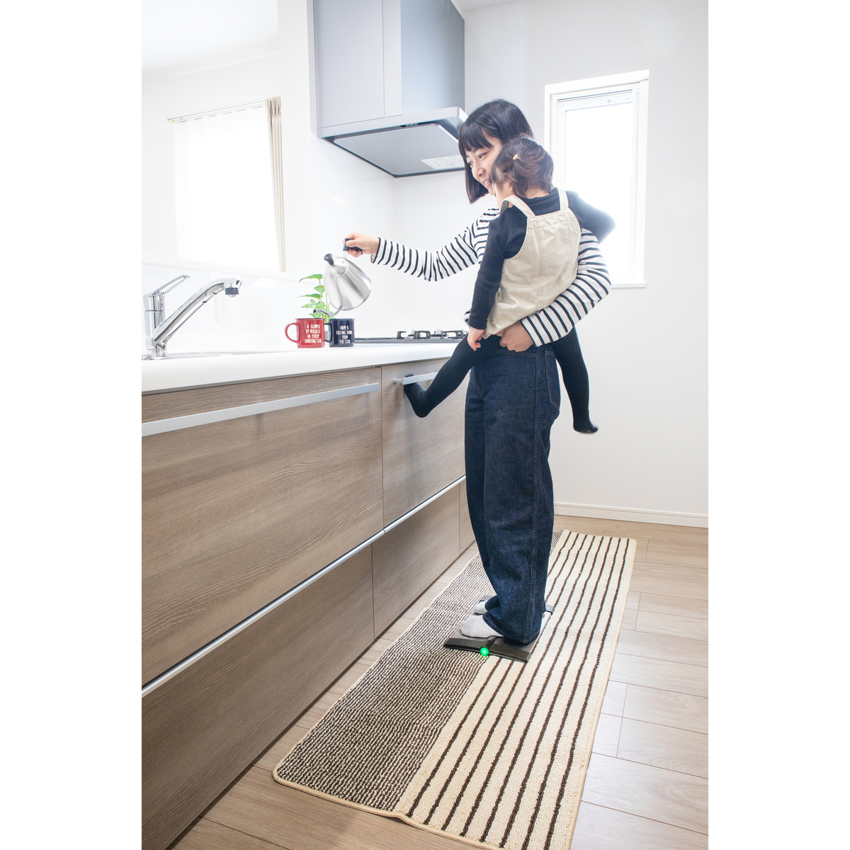 省エネフットヒーター・アシリ