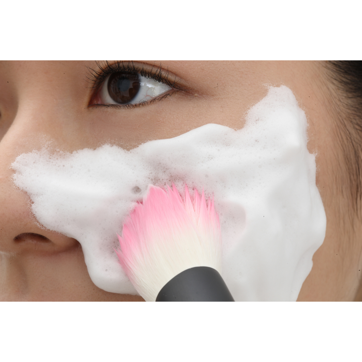 絹肌仕上げ　熊野の極細洗顔筆