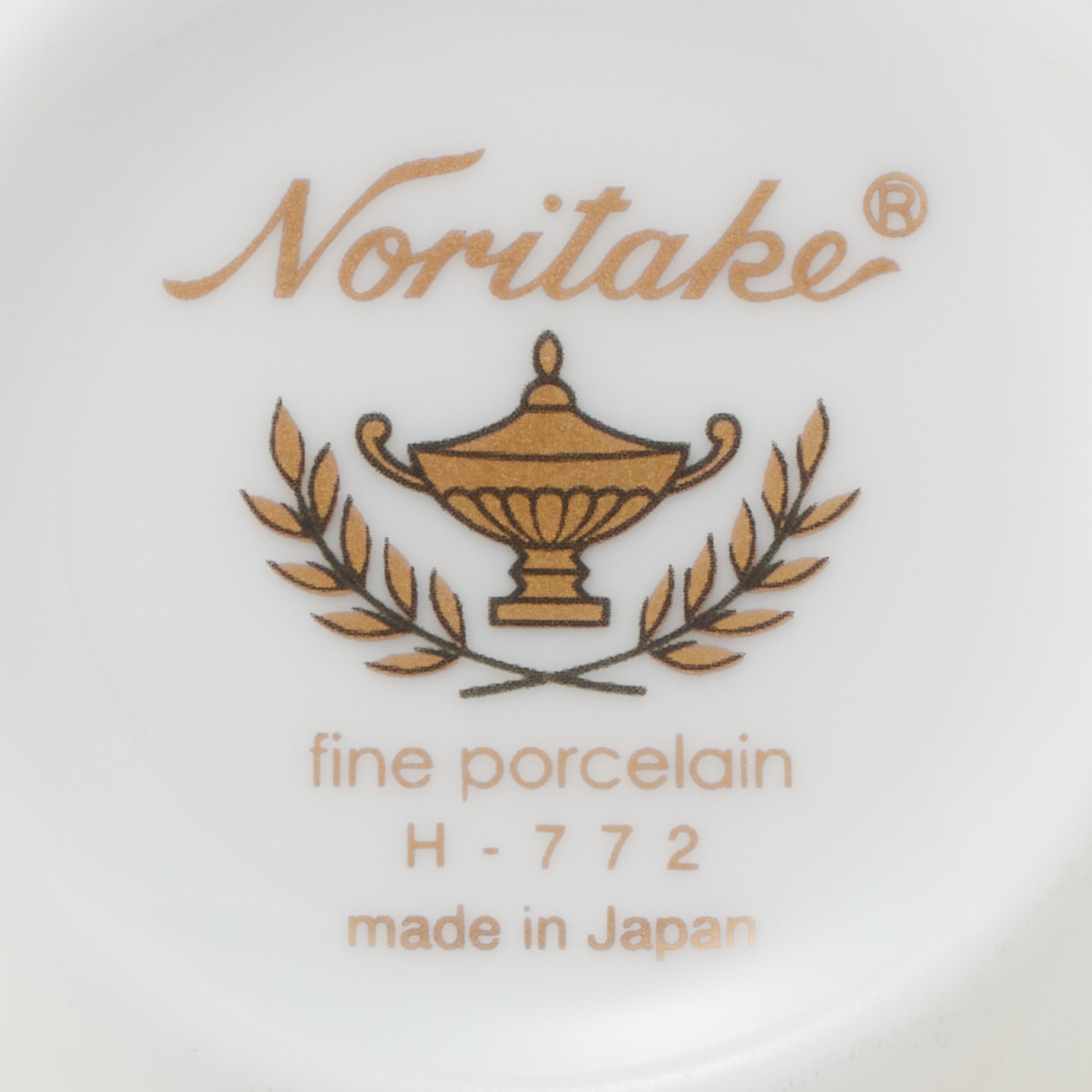 オマージュコレクション 藍白絵唐草文/コーヒー碗皿