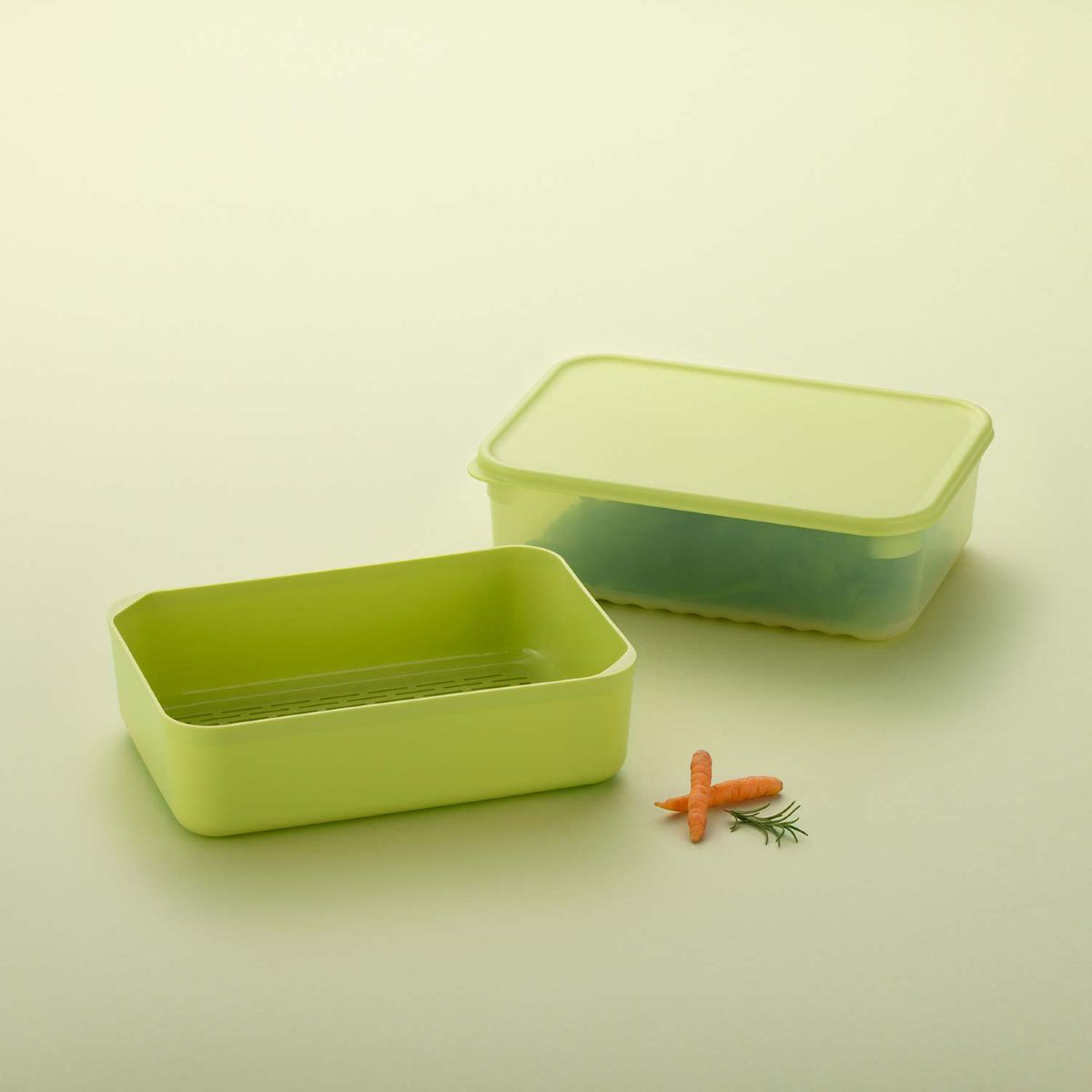 LIV PLUS　ロック＆ロック　キープフレッシュ　トレー付き　３．２Ｌ