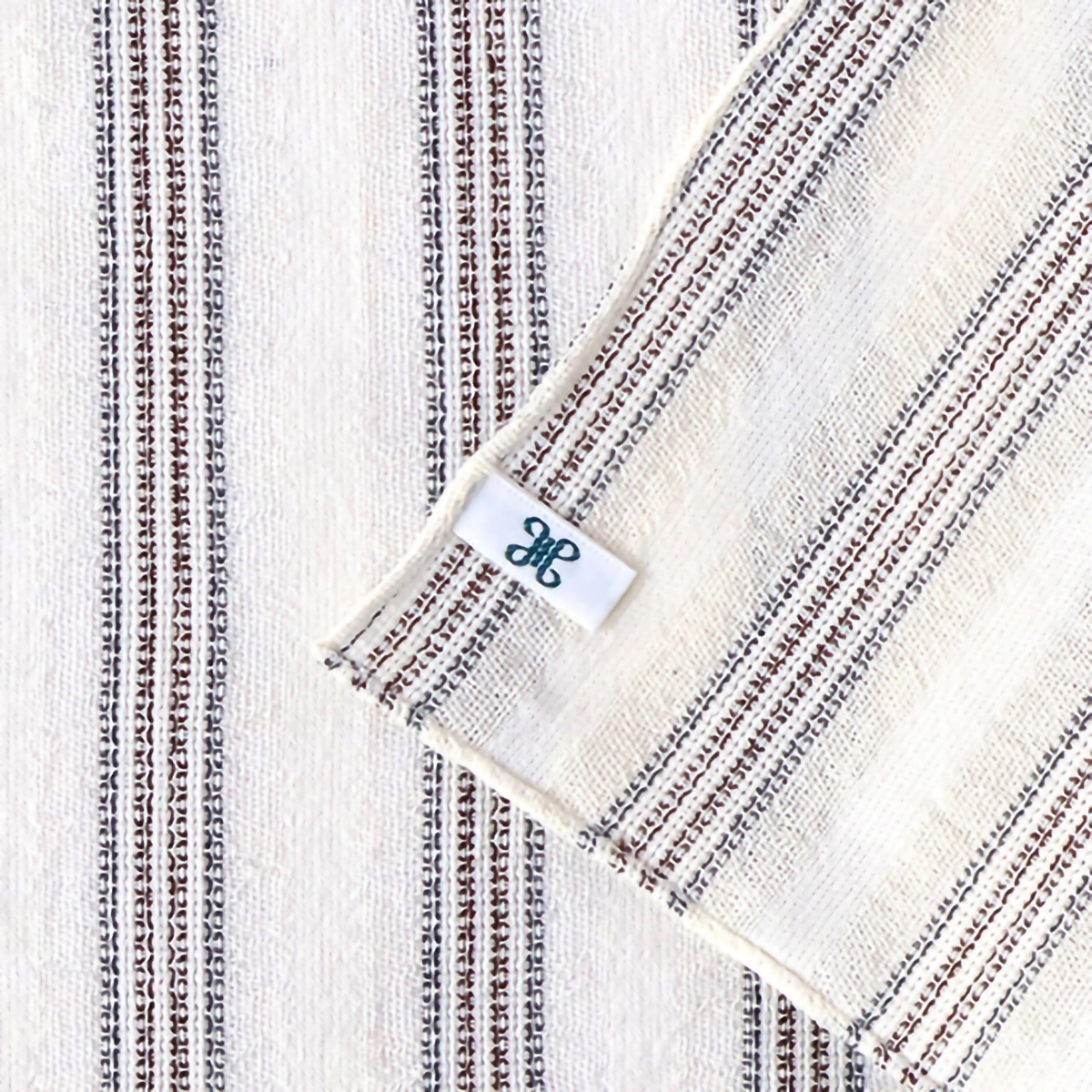 ホワイトカラミストライプハンカチ | かぜとゆきオンラインショップ