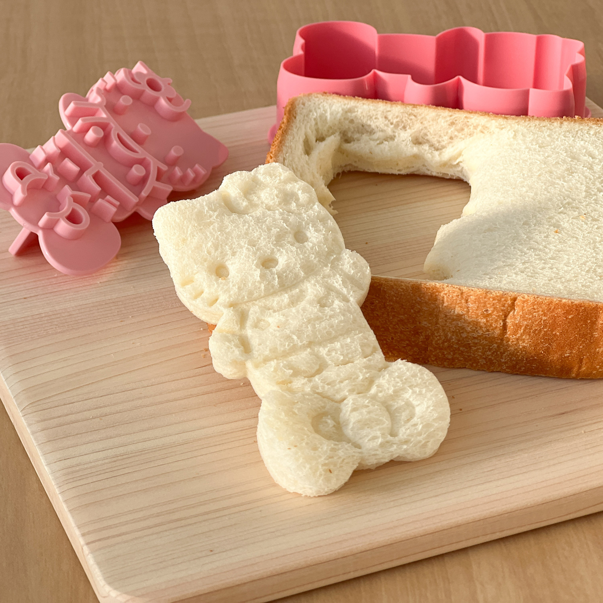 食パン抜き型　ハローキティ