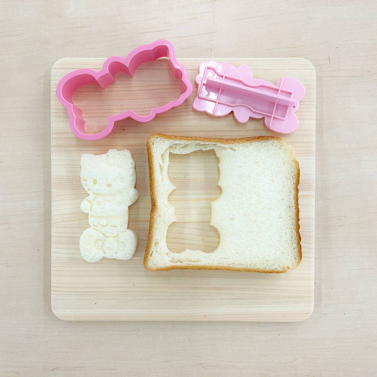 食パン抜き型　ハローキティ