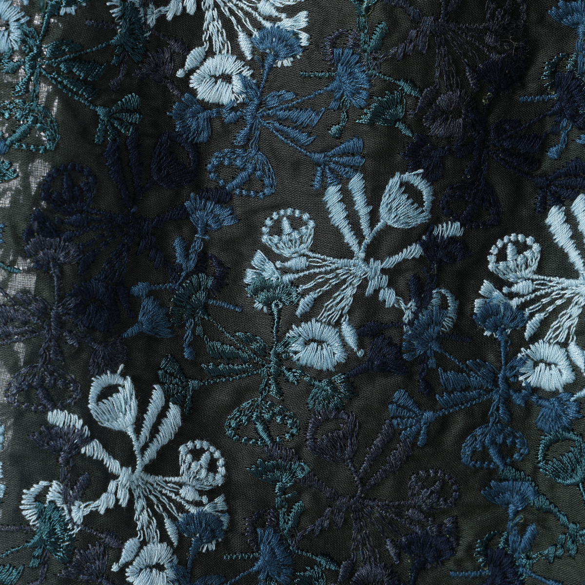 【PJC KAZUKO ONISHI】刺繍タックスカート／月見草