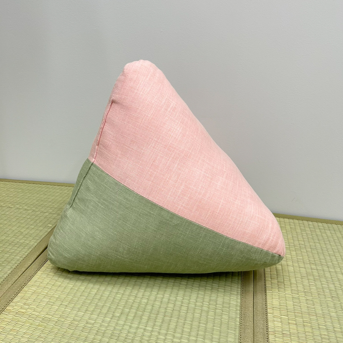 三角まくら