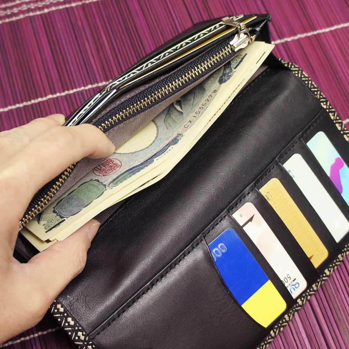 古都印伝ひょうたん柄長財布