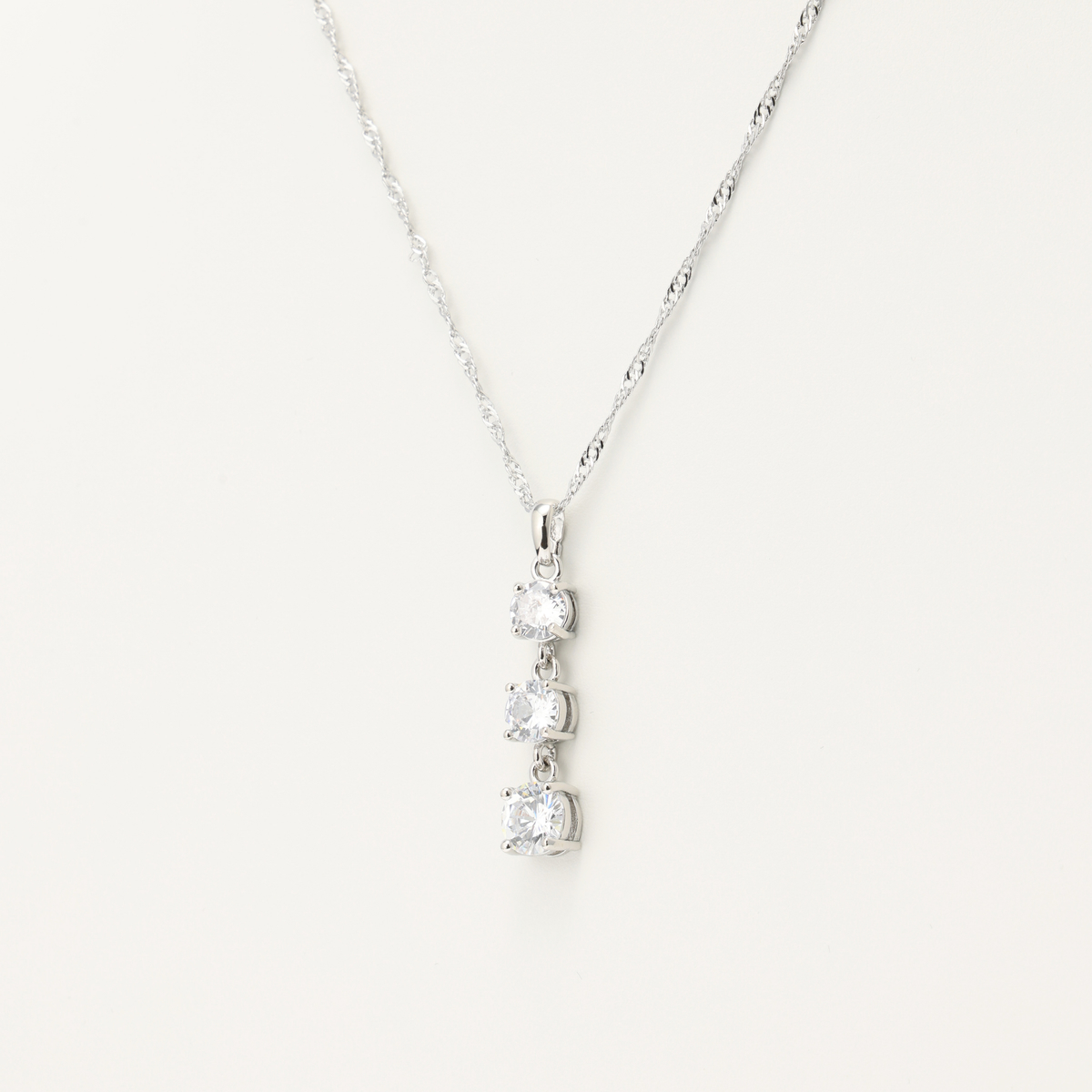 【煌き磁気ネックレス】スリーストーン縦型