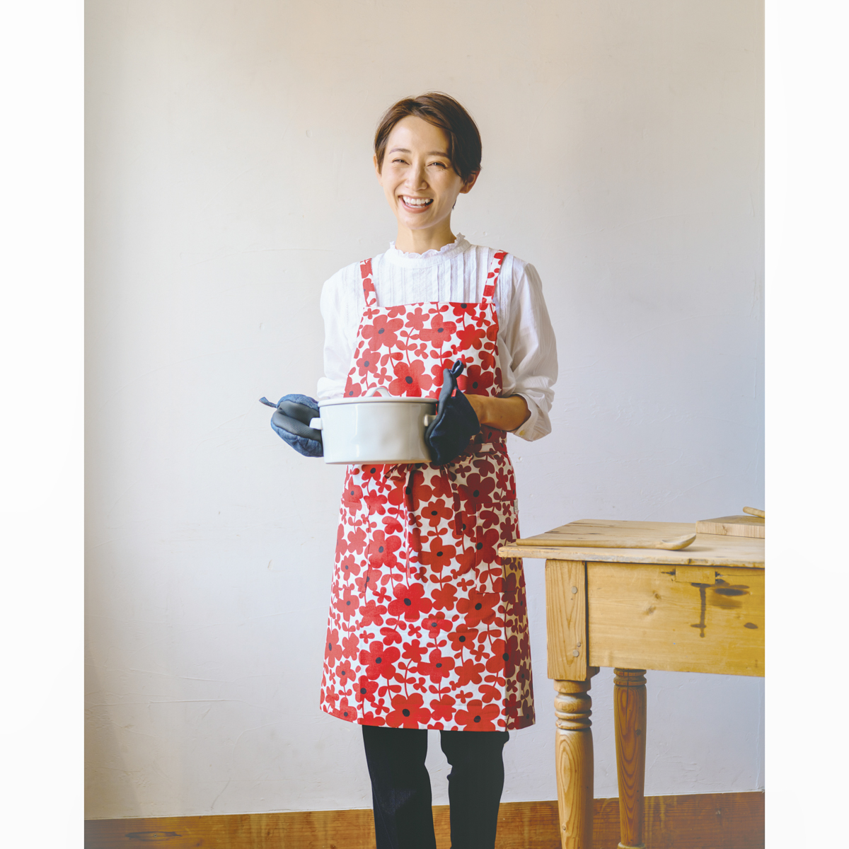 アビチュアル　セルマ　エプロン　レッド