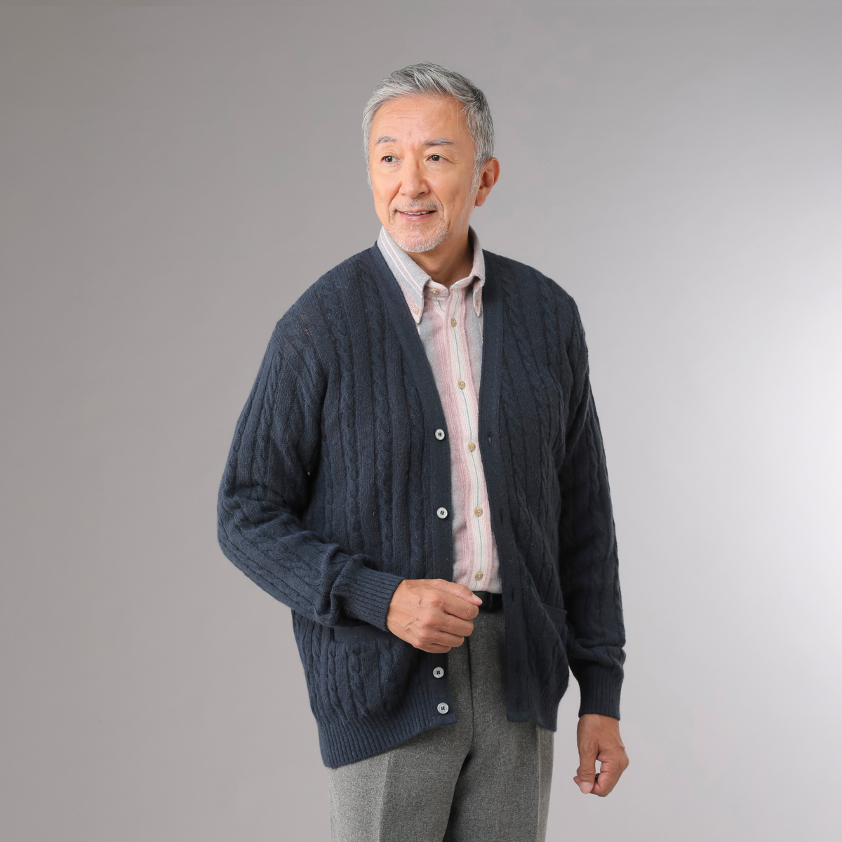 日本製ケーブル編みカーディガン